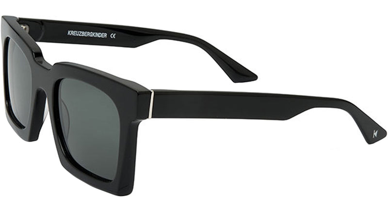 Gili Black